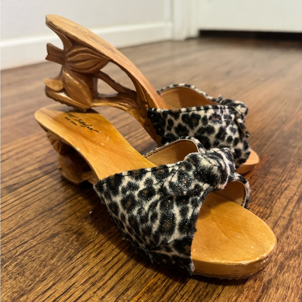 Betsy Johnson wood heel sandals